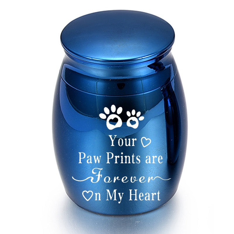 Pet urn